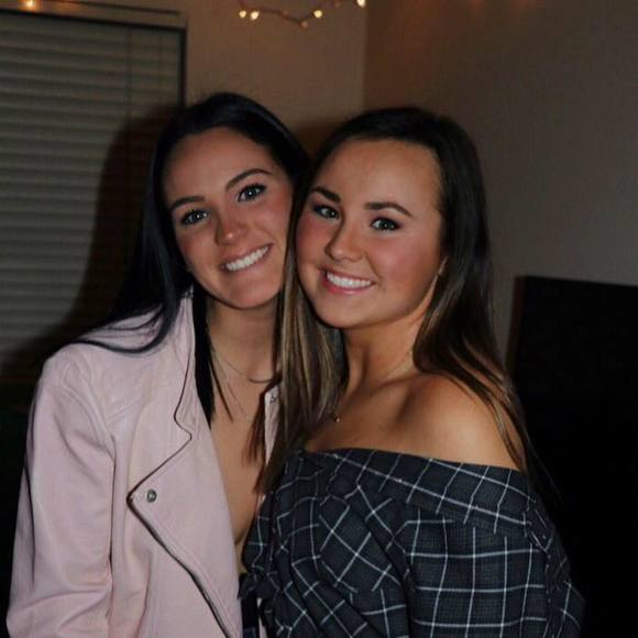 Meet your Posher, Jillian - Picture 1 of 1